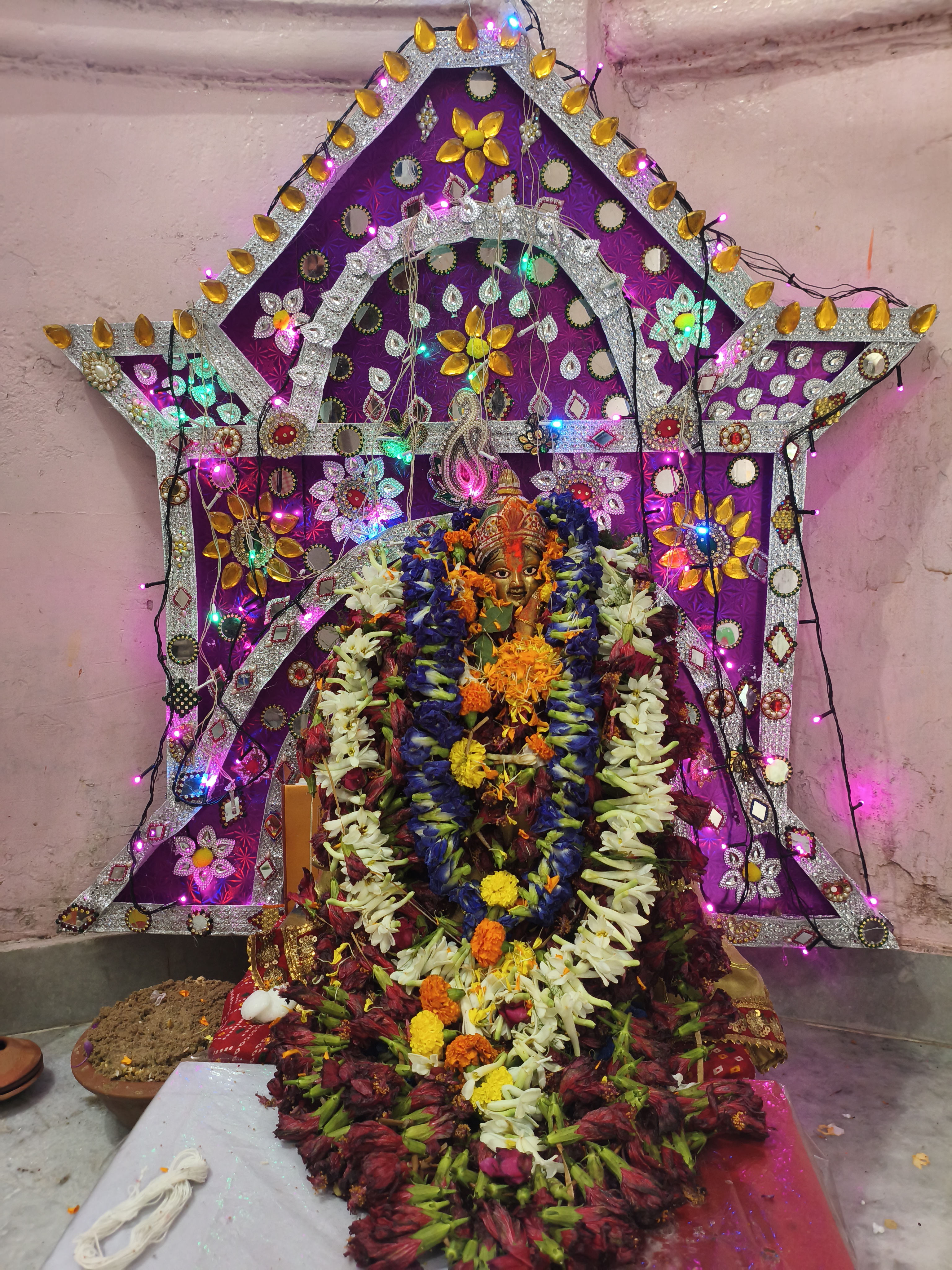 Today's Shringar